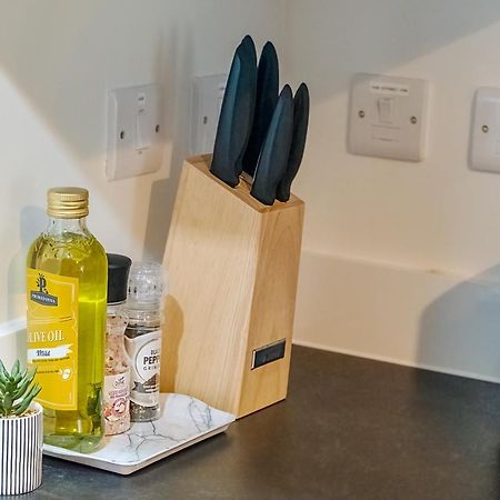 Luton Modern Serviced Accommodation For Contractors, Relocators, Professionals, Tourists And Students - Akugi Homes Esterno foto