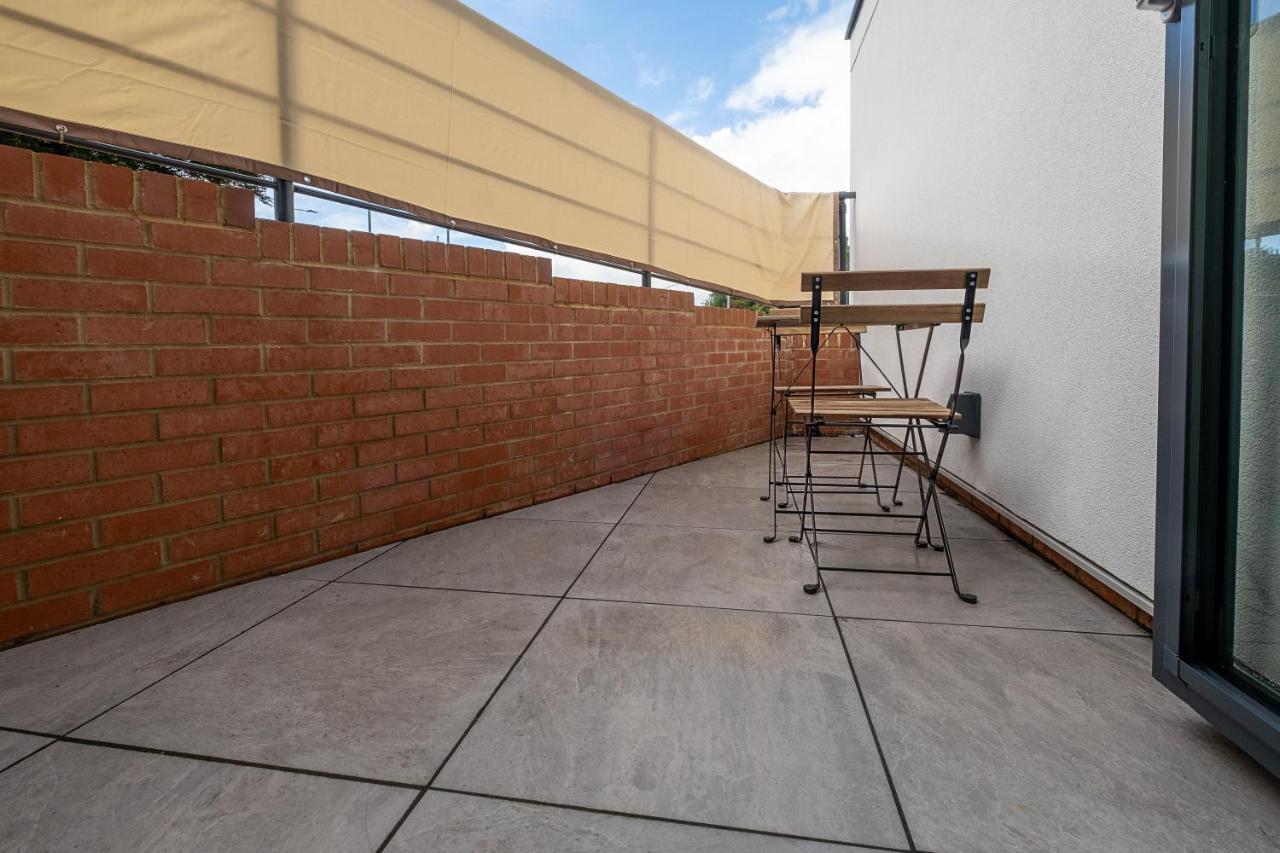 Luton Modern Serviced Accommodation For Contractors, Relocators, Professionals, Tourists And Students - Akugi Homes Esterno foto