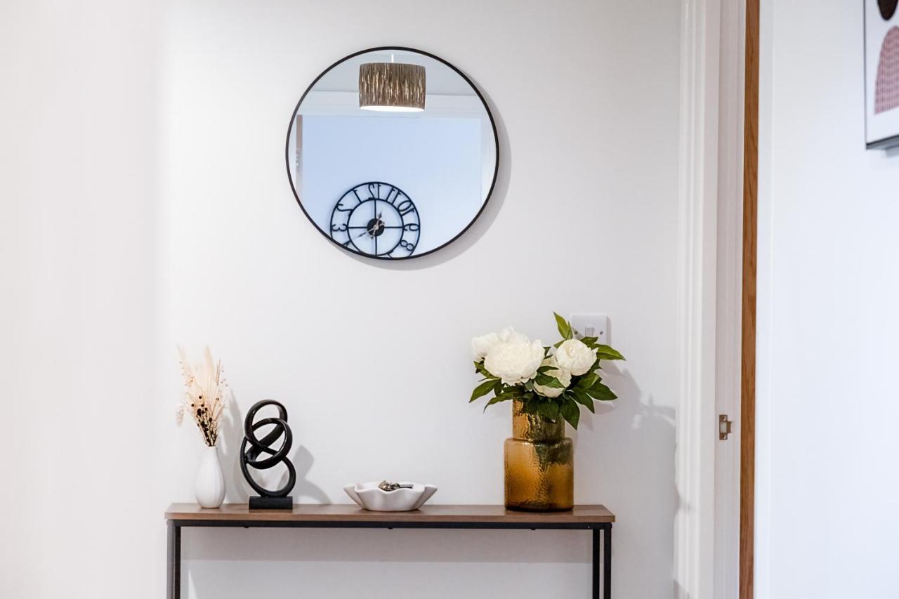 Luton Modern Serviced Accommodation For Contractors, Relocators, Professionals, Tourists And Students - Akugi Homes Esterno foto
