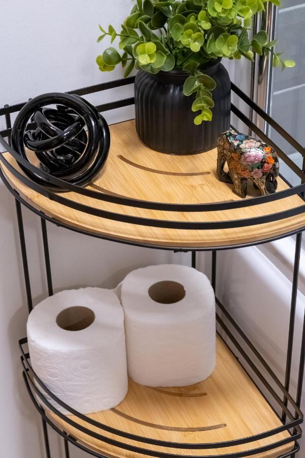 Luton Modern Serviced Accommodation For Contractors, Relocators, Professionals, Tourists And Students - Akugi Homes Esterno foto